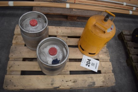 Gas bottle + beer barrels + tuborg box + miscellaneous
