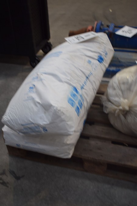 2 sacks Beech sawdust, manufacturer: Danish Wood Flour