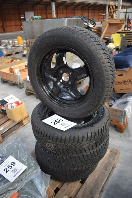 4 stk alufælge med dæk, fabrikant: goodyear