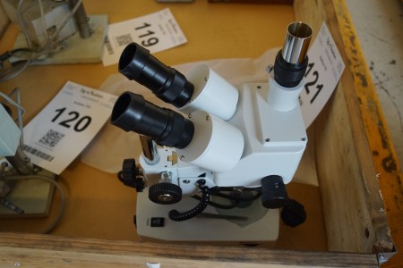 Mikroskob. Hersteller Bresser.