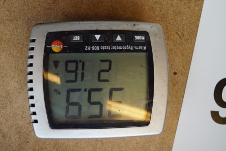 6 Stk. Digitales Thermo-Hygrometer. Hersteller: Testo.
