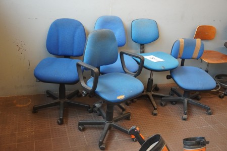 10 pcs. office chairs.