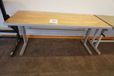 Raise / lower table, manually. Manufacturer: MPI