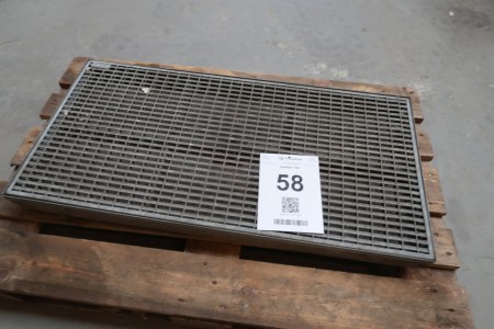 Grate with bottom, with drain, 50x100 cm, total height approx. 8 cm
