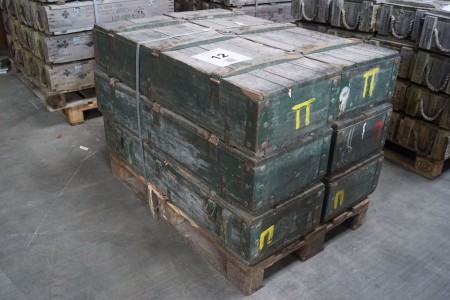 6 wooden ammunition boxes.