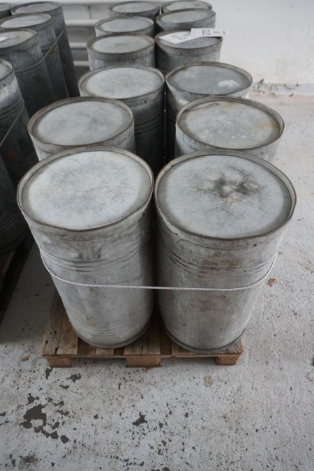 6 pieces of Zinc barrels.