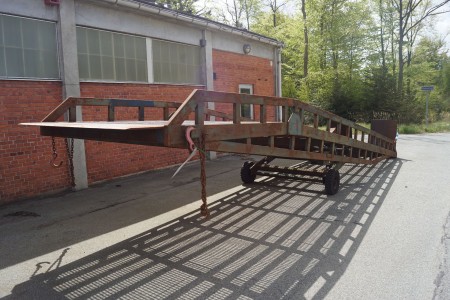 Truck access ramp, with hydraulic tilt, type: DCOY8