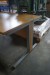 Desk, raising / lowering table - manually