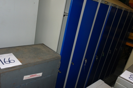 Steel locker '2 x 4 crew cabinets with keys