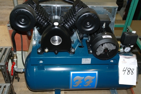 Reno FF kompressor.  Årgang 2010 Model: 480/90 vare nr.: IN48090-S4