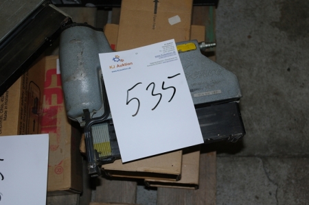 Senco air powered stapler M3 + 2 boxes of staples