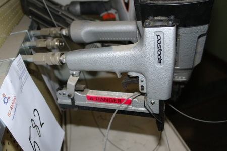 Paslode air stapler ZE-GSN. New