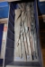 Reol med bor (1-19,5 mm). Sortimentskasser m. rivaler (3-40 mm) + gaffelnøgler