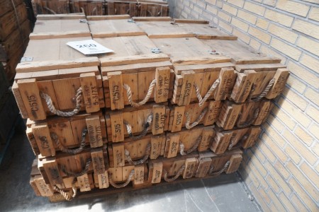 16 stk ammunitionskasser i træ, 95x30cm.