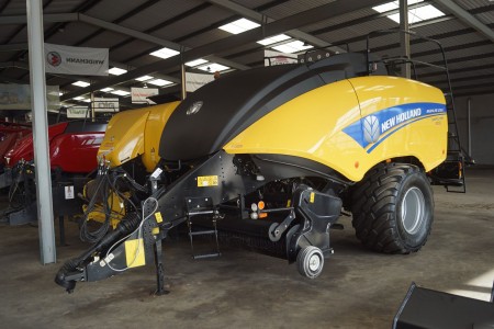 New Holland presses Model: 1290 Crop cutter with cutter