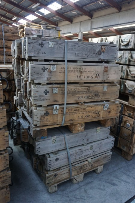 28 pieces of wooden ammunition boxes