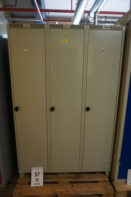 Dressing cabinet with 3 compartments