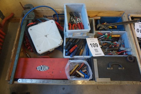 Large lot of hand tools + air hose reel