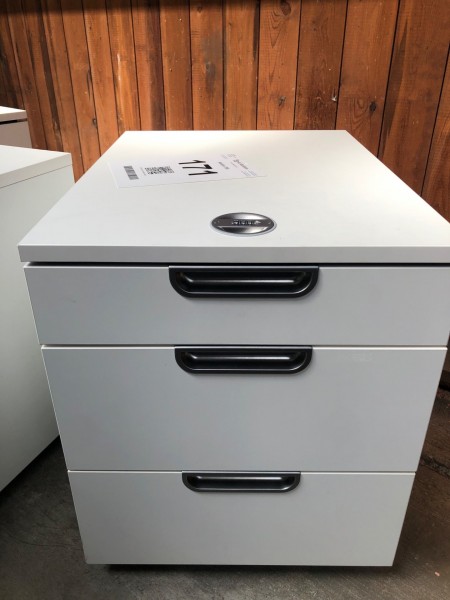 File drawer on wheels