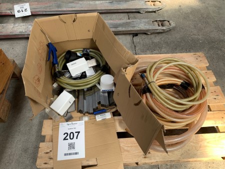 Lot of air hoses + iron elements