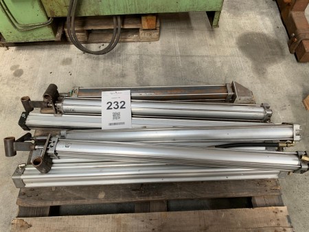 7 air cylinders