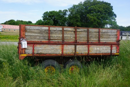 2 axle tip trolley.