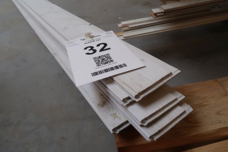 118 meters cladding boards, white painted, thickness 15 mm, cover width 11 cm, length 330 cm, with end groove