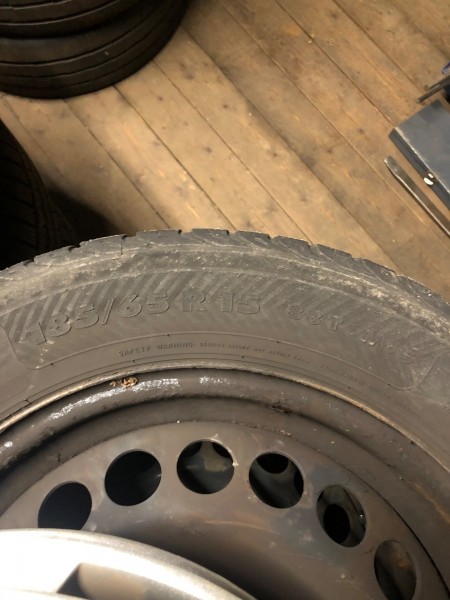 4 stk dæk med kapsler 