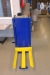 Hydraulic lift 250 kg. (Demo Model) specifically designed for lifting boxes.