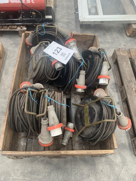  7 stk kabeltromler med kraftstik