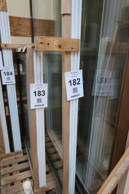 Holzfenster, dunkles Holz / Weiß, B129xH239 cm, Rahmenbreite 11,5 cm. Mit Nut zum Löschen.