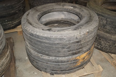 2 Stk. LKW-Reifen, Marke: Riken