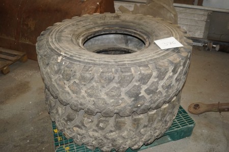2 pcs. industrial tires, Brand: Michelin.