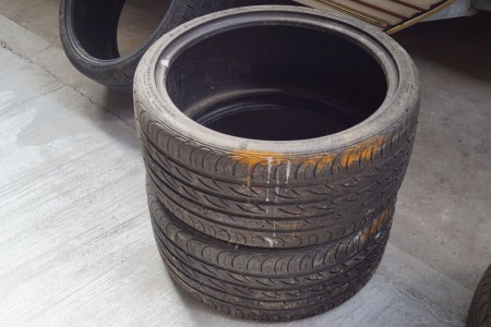 2 pcs. tires, Brand: Syron