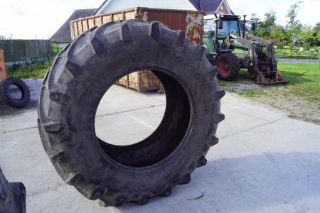 1 stk. traktordæk, Mærke: Trelleborg 