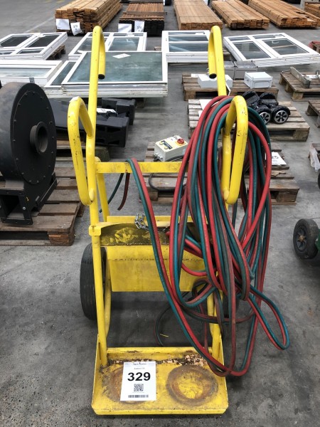 Oxygen and gas bottle cart with hose