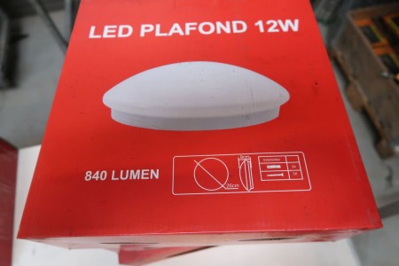 4 stk. LED lamper. 2 stk. Ø26 cm. 1 stk. Ø33 cm. 1 stk. Ø 34 cm.