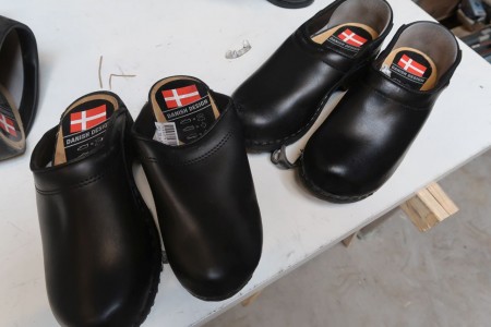 2 pairs of clogs, size 38