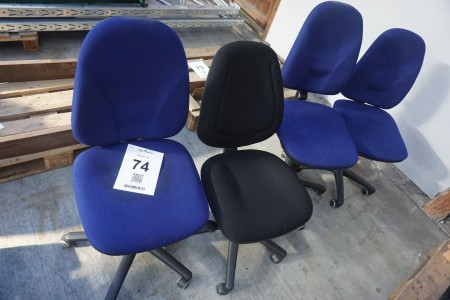4 office chairs on wheels