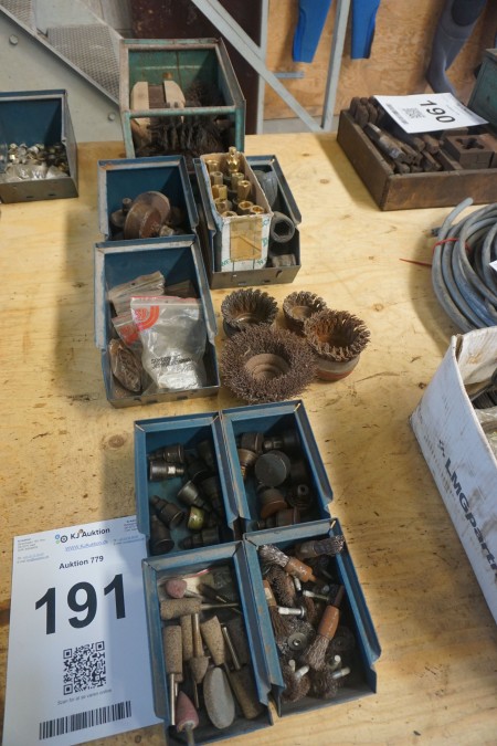 Lot fittings, wire brush, grinding wheels, etc.