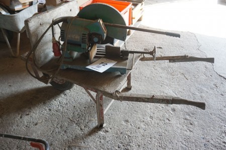 Cutting machine for iron, Brand: Shindaiwa