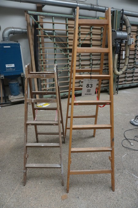 2 pcs. stair ladders.