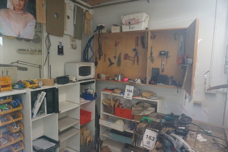 Workshop cabinet + 2 shelves with contents.