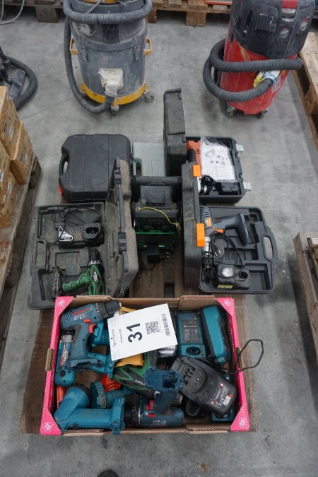 Various power tools + work radio