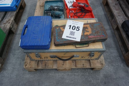 2 socket wrench sets + wooden box with contents