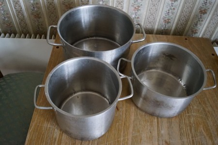 3 pieces. pots