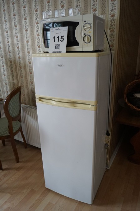 Matsui fridge freezer + matsui microwave