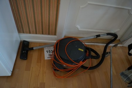 Nilfisk vacuum cleaner, model: GD 930 G