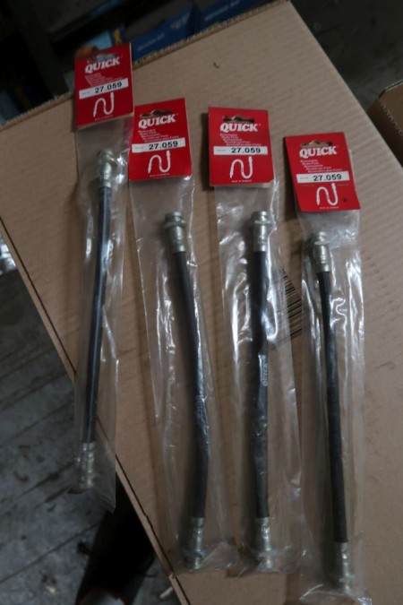 Ca. 100 pieces. brake hoses, different types and numbers, see photo