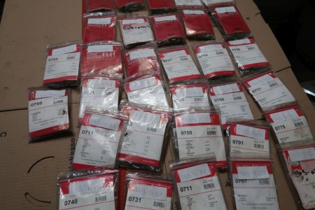 32 sets of various springs for brakes, see photo
